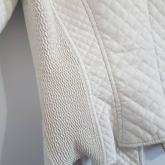 Zara Faux White Leather Jacket w/ Quilted Pattern - Picture 4 of 12